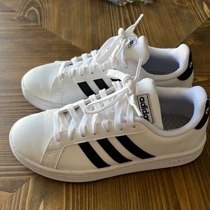 Adidas classic sneaker